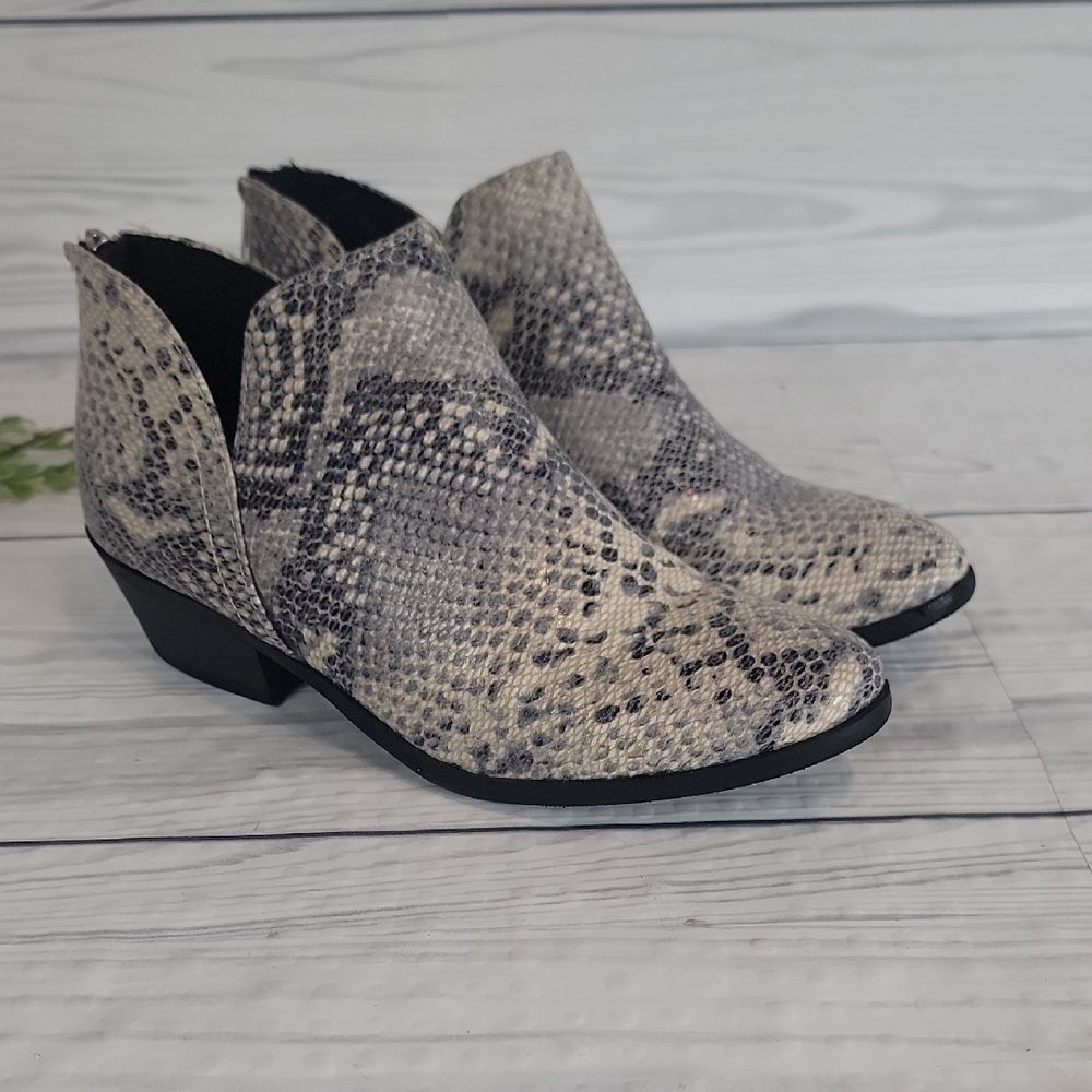 Soda Ankle Boots Slip-on Faux Snakeskin Womens Size 6.5